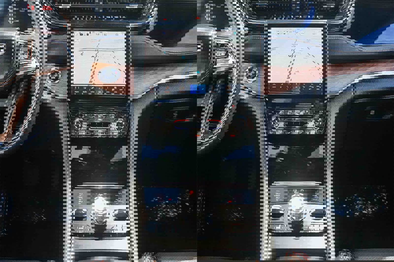 Used 2022 Jeep Grand Cherokee Summit w/ Advanced Protech Group IV image 12