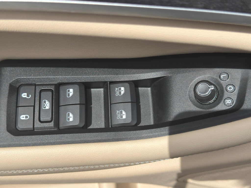 Used 2024 Jeep Grand Cherokee Limited w/ Luxury Tech Group II AWD/4WD image 12