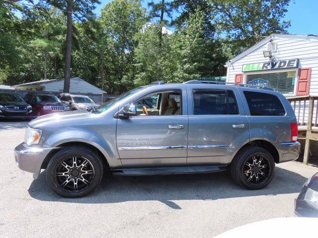 Used 2007 Chrysler Aspen Limited image 8