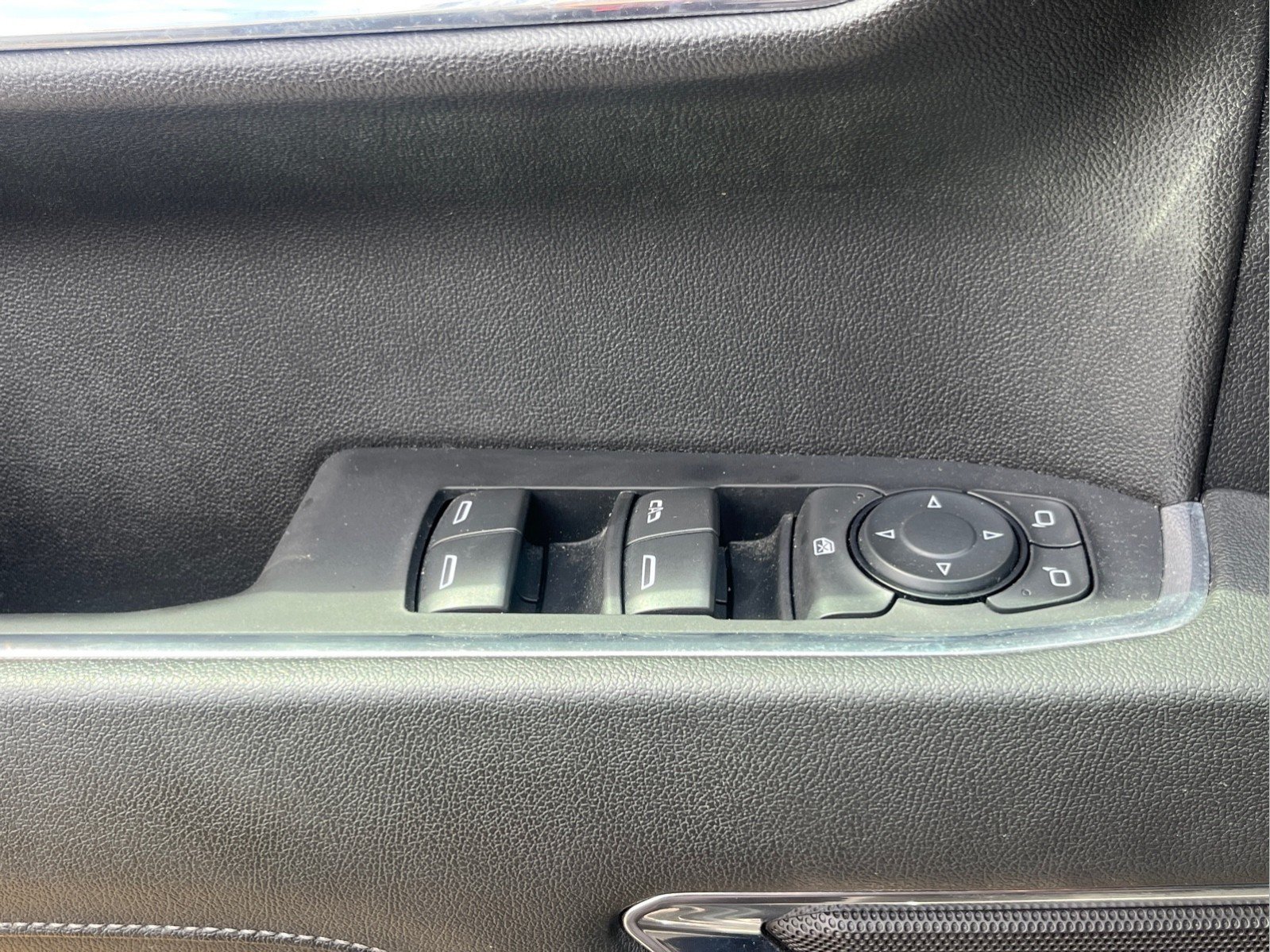 Used 2024 GMC Sierra 1500 SLE RWD image 31