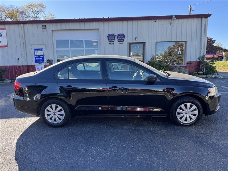 Used 2014 Volkswagen Jetta S image 1