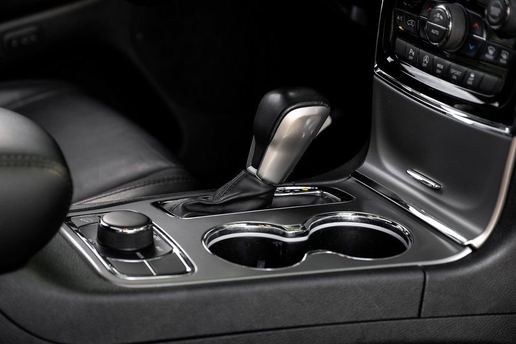 Used 2022 Jeep Grand Cherokee Limited w/ Tech Group image 34