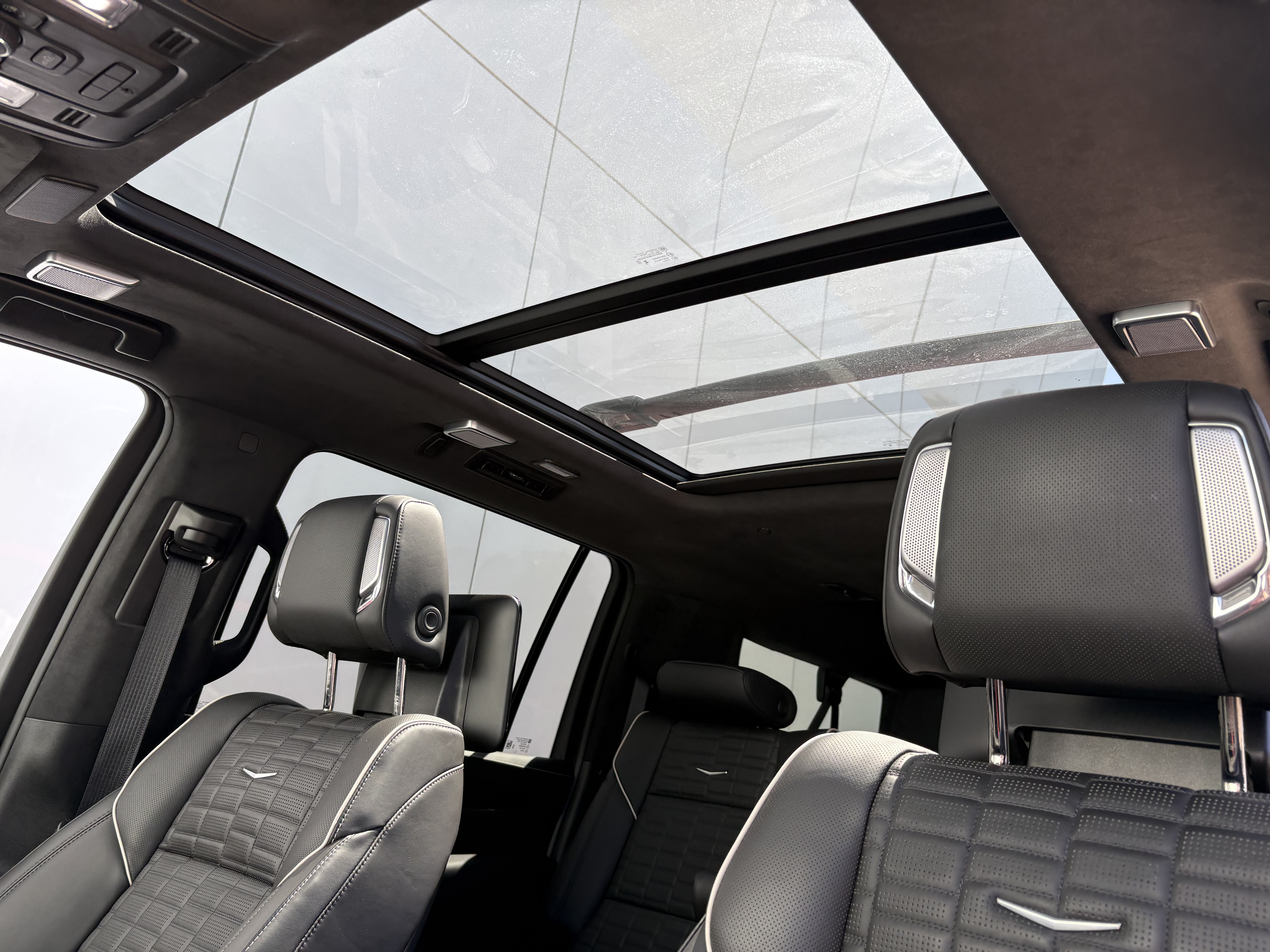 Certified 2024 Cadillac Escalade ESV V AWD/4WD image 17