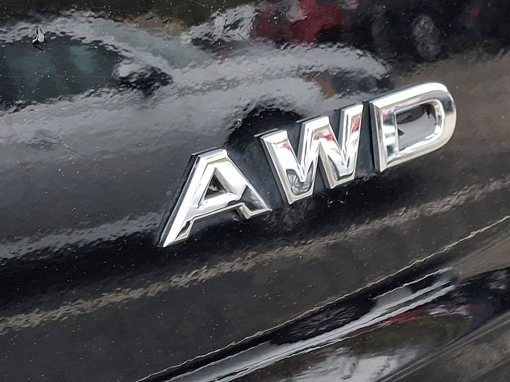 Used 2023 Nissan Rogue S AWD/4WD image 29