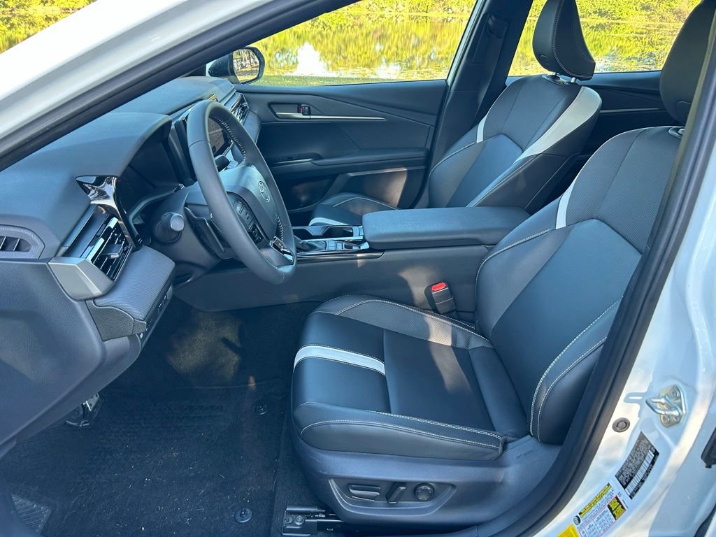 Certified 2025 Toyota Camry SE image 14