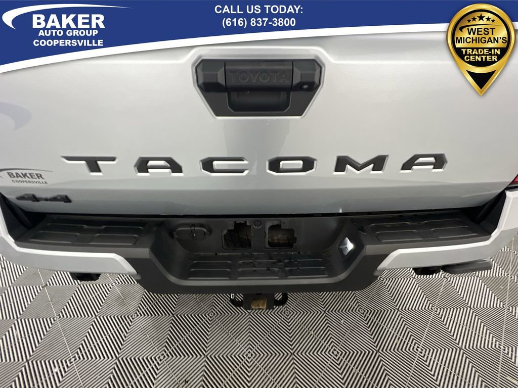 Used 2024 Toyota Tacoma TRD Sport image 32