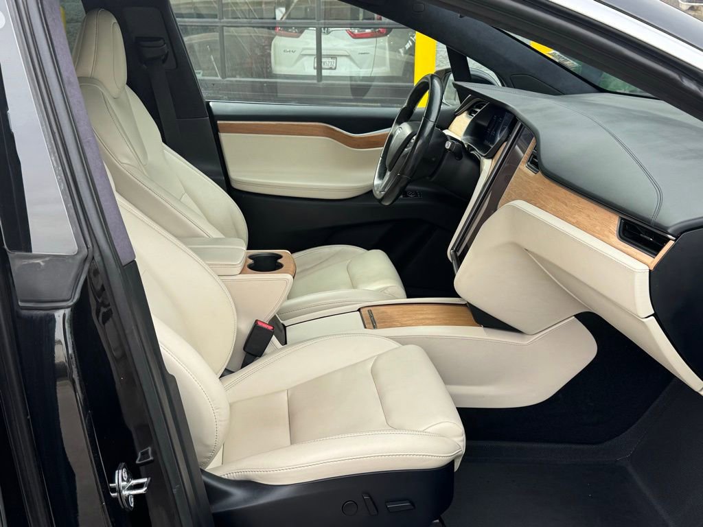 Used 2020 Tesla Model X Long Range image 47
