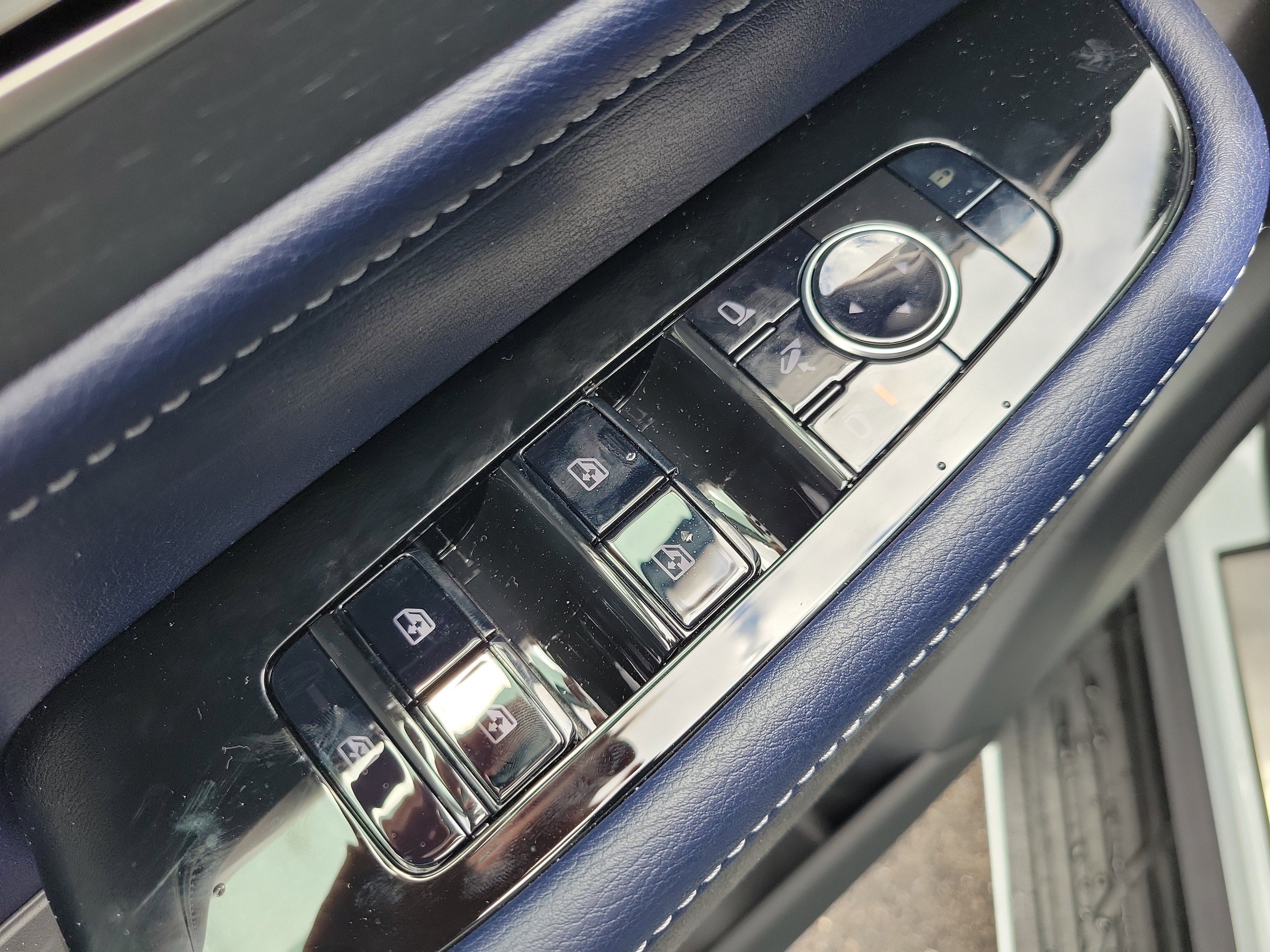 New 2026 INFINITI QX80 4WD image 16