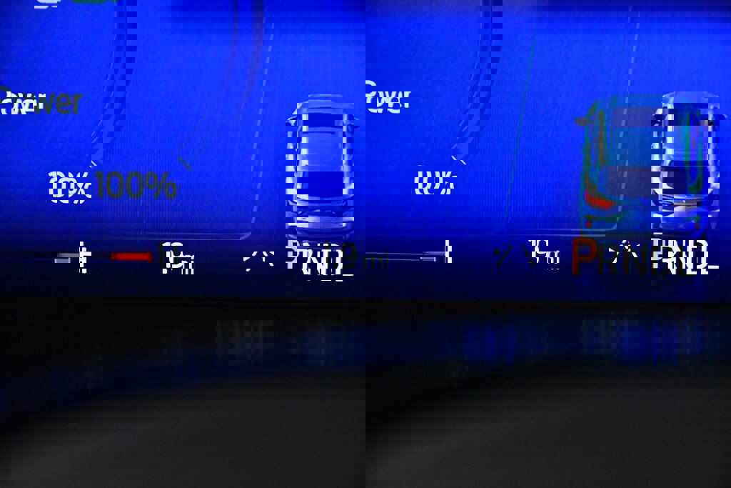 New 2025 Ford Escape SE w/ PHEV Premium Package image 37