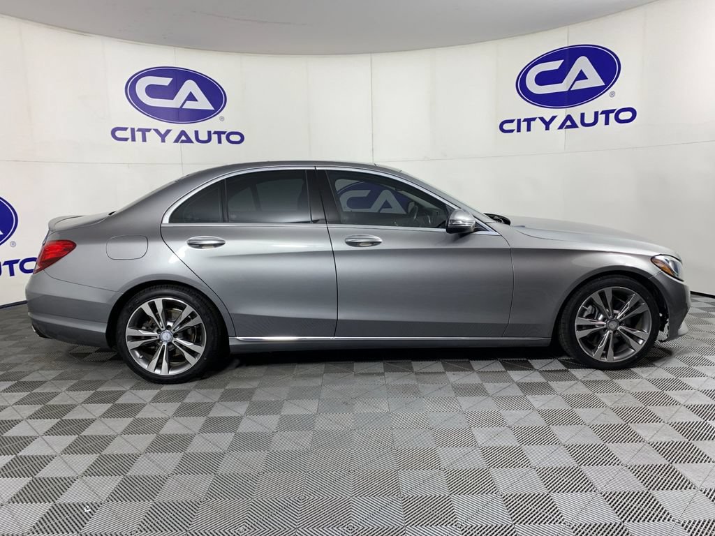 Used 2016 Mercedes-Benz C 300 Sedan image 2