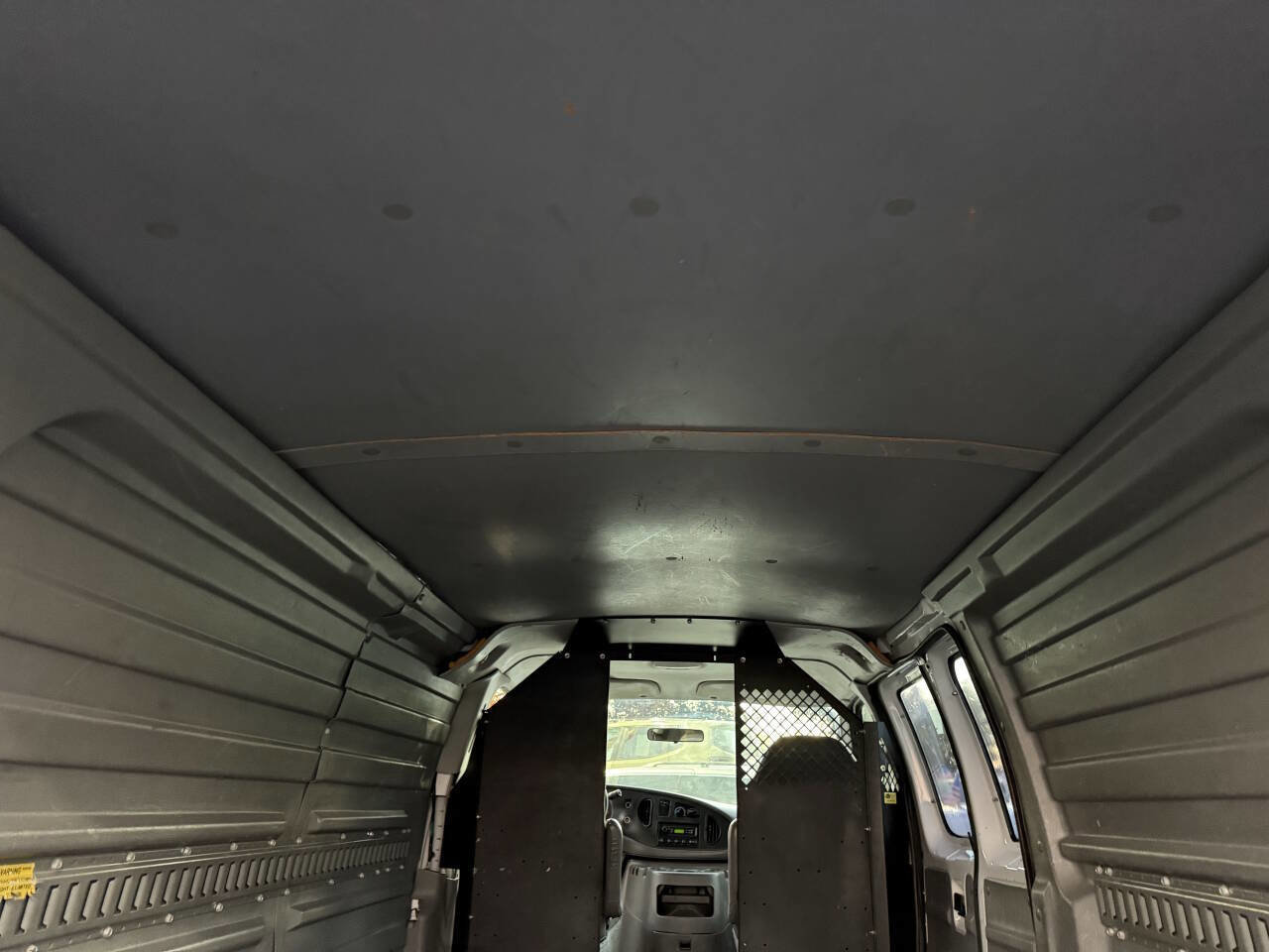Used 2005 Ford E-250 and Econoline 250 Extended image 17