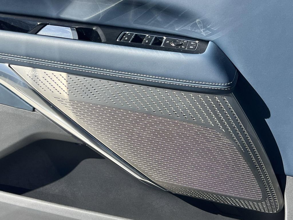 New 2025 Cadillac Escalade IQ Luxury 2 image 23