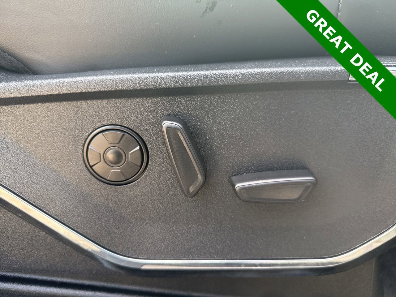 Used 2024 Ford F250 Platinum w/ Tremor Off-Road Package image 10