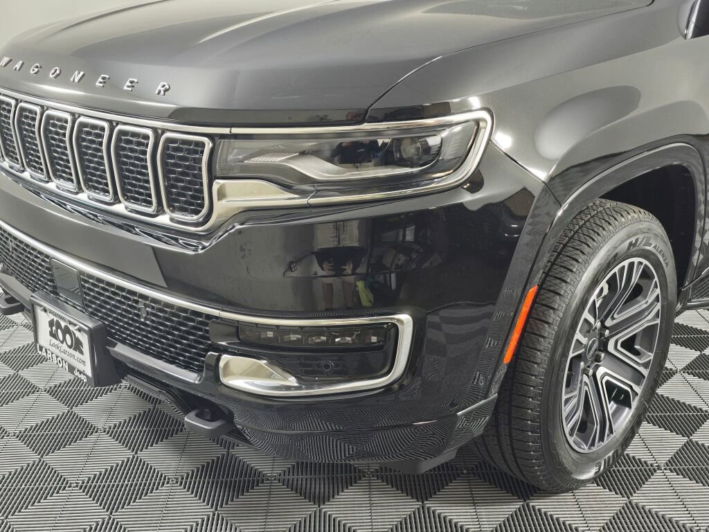 New 2025 Jeep Wagoneer L 4WD w/ HD Trailer Tow Package image 10