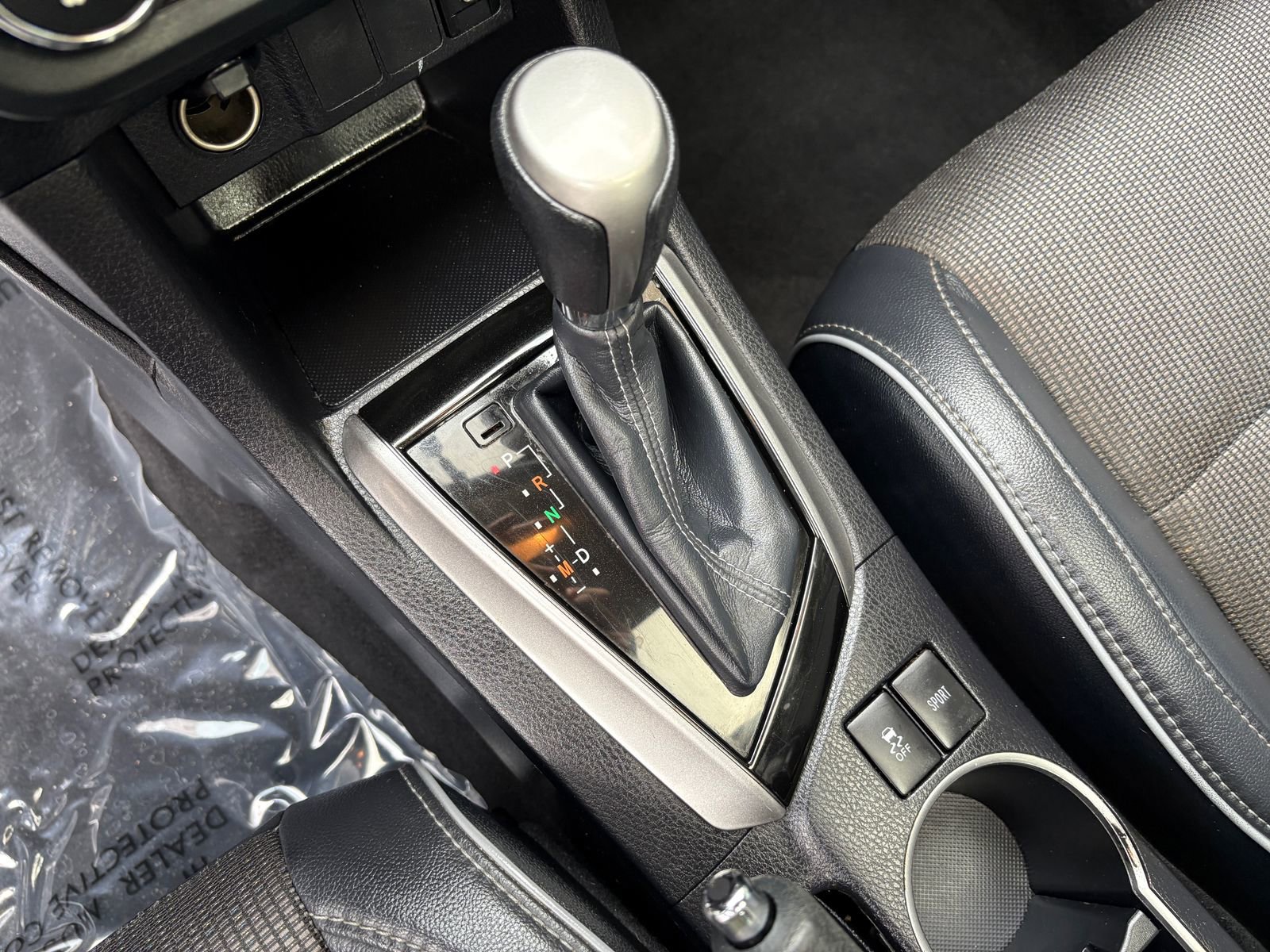 Used 2015 Toyota Corolla S FWD image 27