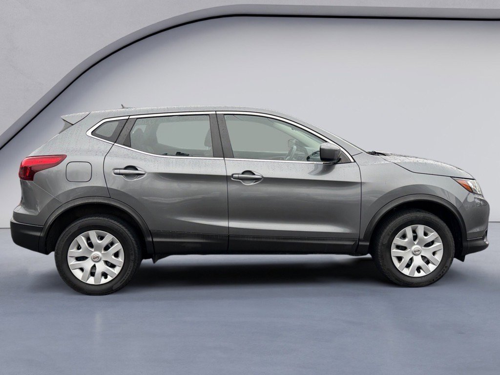 Used 2019 Nissan Rogue Sport S image 6