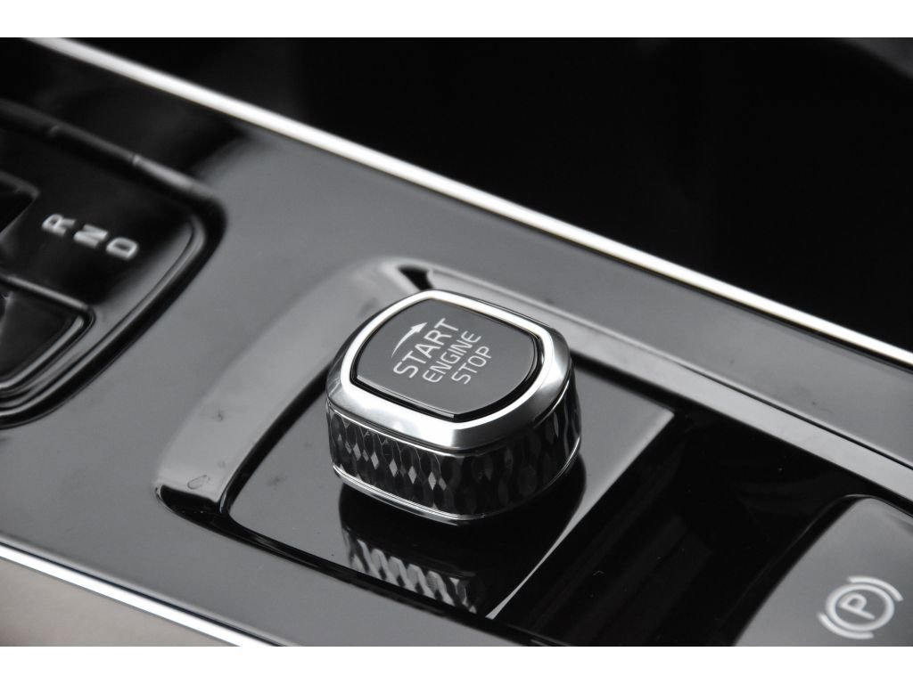 New 2026 Volvo XC90 B6 Plus w/ Protection Package Premier image 37