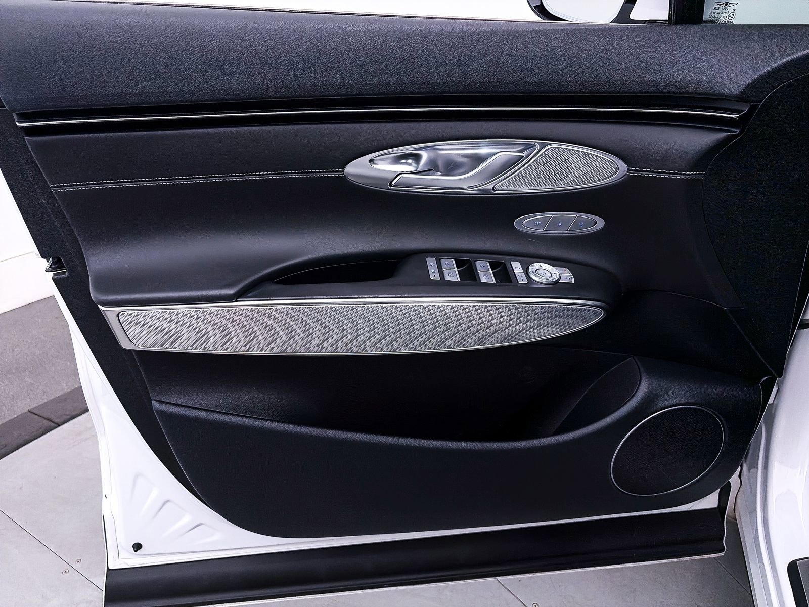 Used 2022 Genesis GV70 3.5T Sport image 15