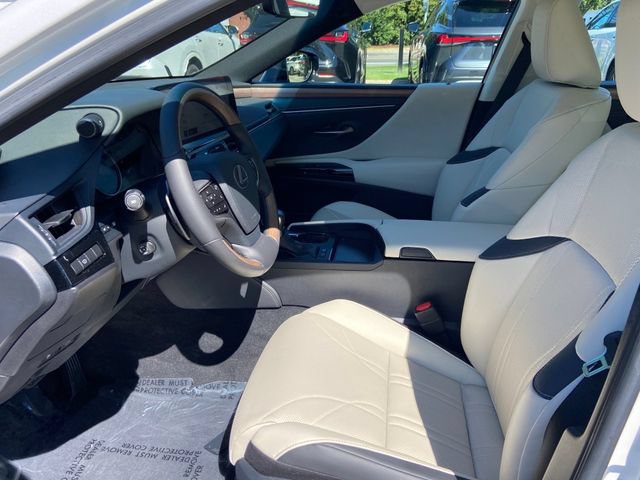 Used 2023 Lexus ES 300h w/ Luxury Package FWD image 21