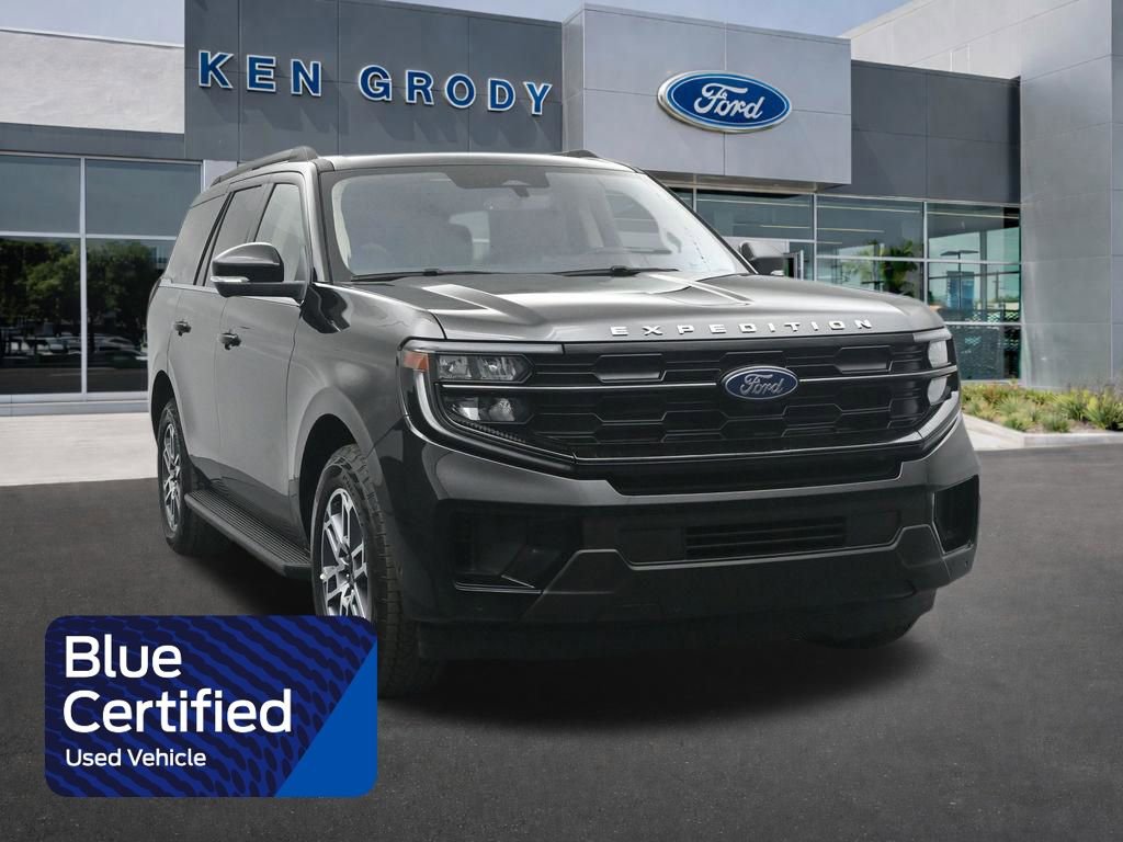 Used 2025 Ford Expedition Active