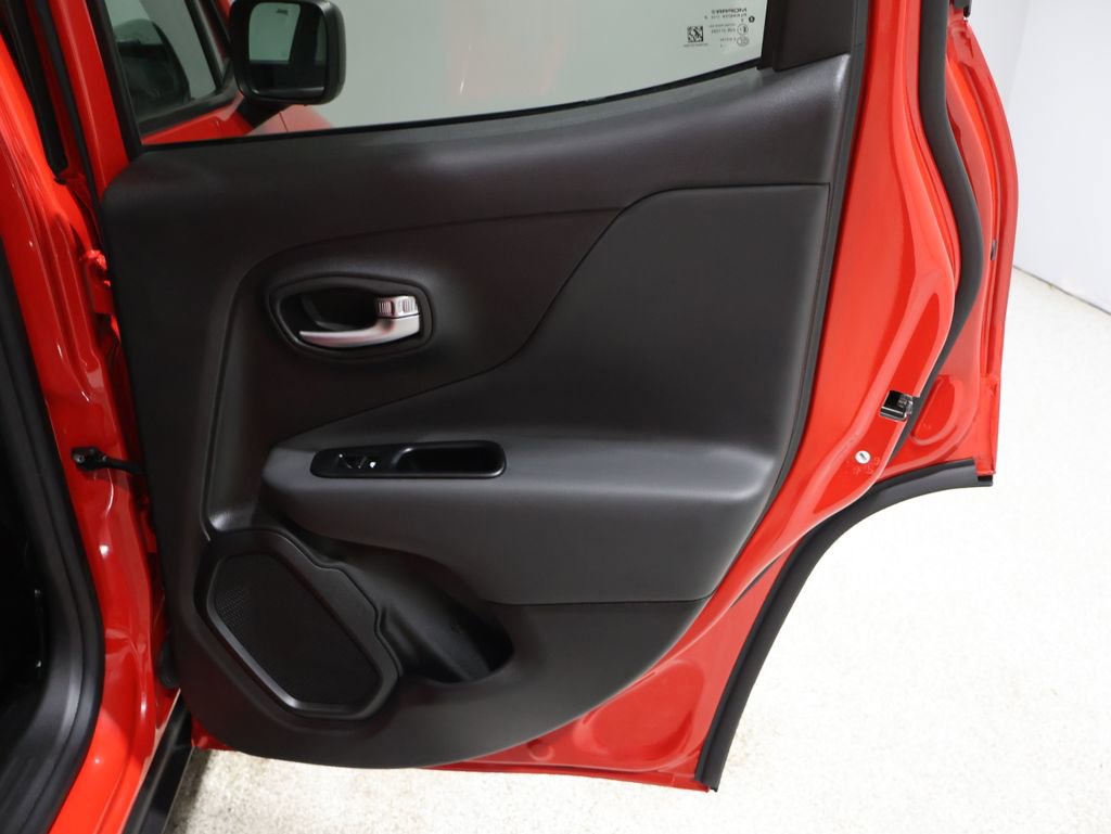 Used 2022 Jeep Renegade Latitude image 21