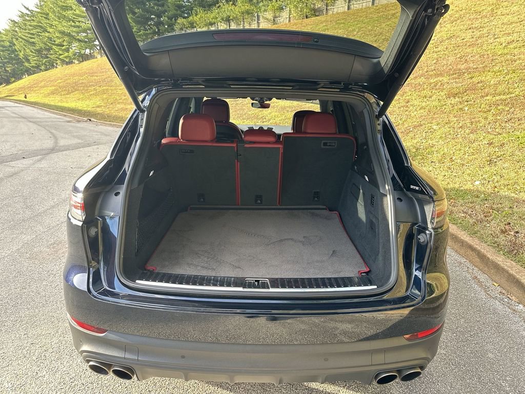 Used 2021 Porsche Cayenne S image 29