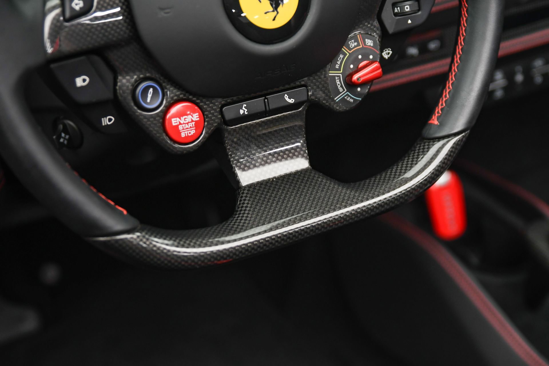 Used 2021 Ferrari F8 Tributo image 38