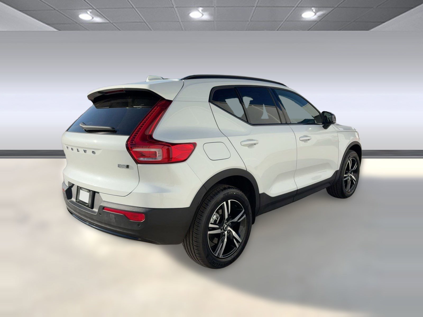 New 2026 Volvo XC40 B5 Core w/ Climate Package image 9