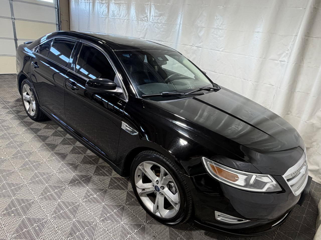 Used 2012 Ford Taurus SHO AWD/4WD image 8