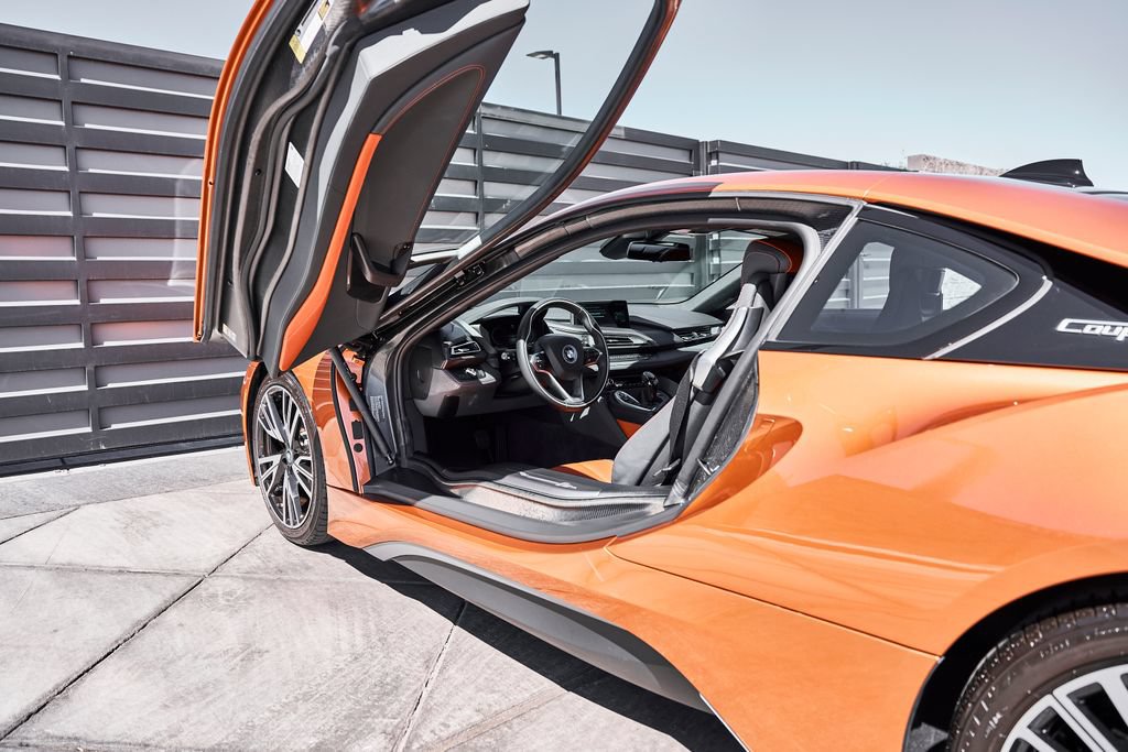 Used 2019 BMW i8 Coupe AWD/4WD image 30