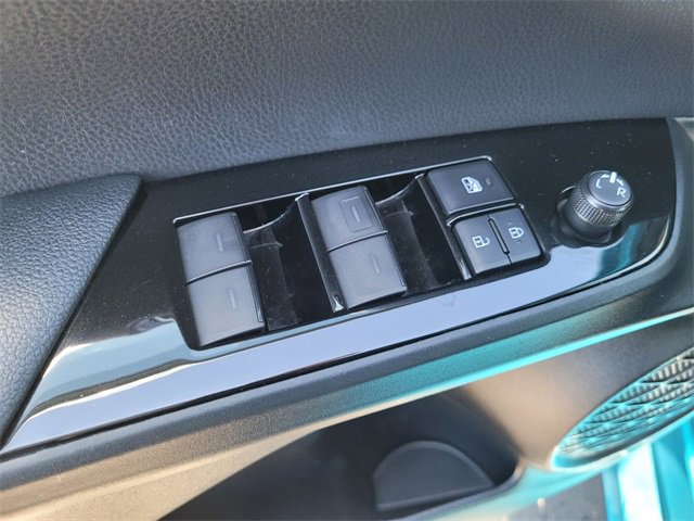 Used 2019 Toyota Prius Prime Advanced image 16