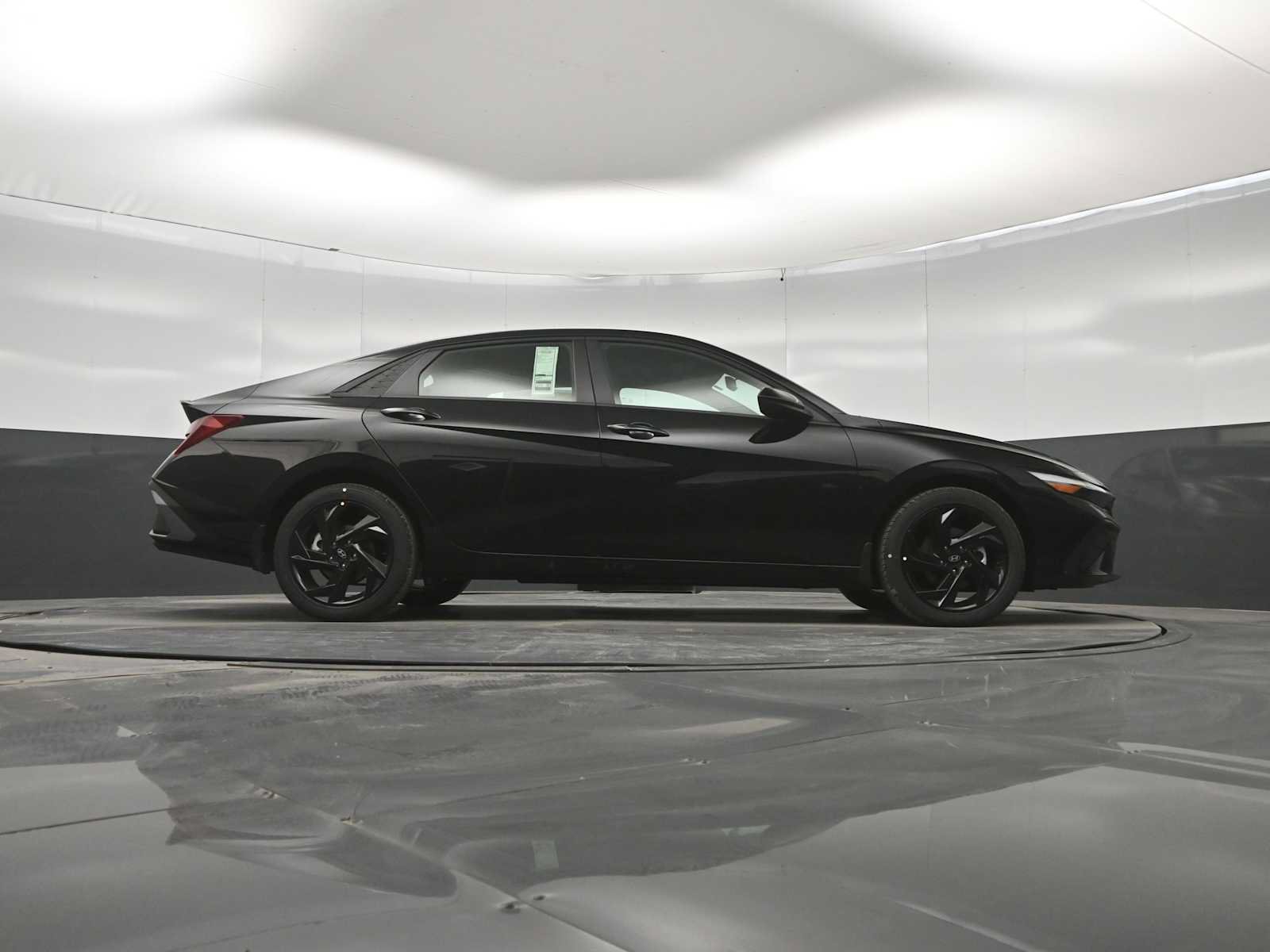 New 2026 Hyundai Elantra Sport FWD image 37