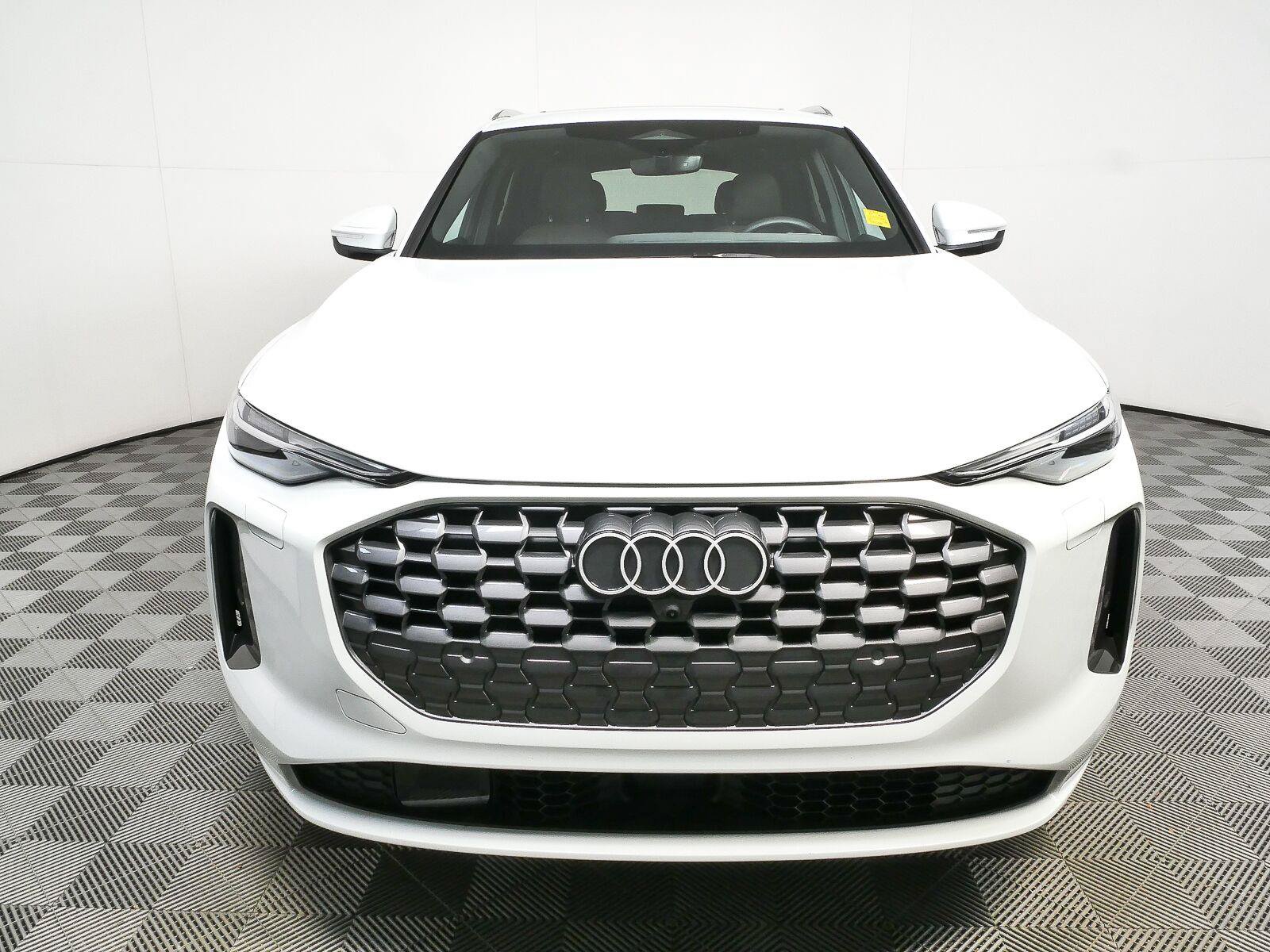 Used 2025 Audi Q5 Premium Plus w/ Premium Plus AWD/4WD image 36