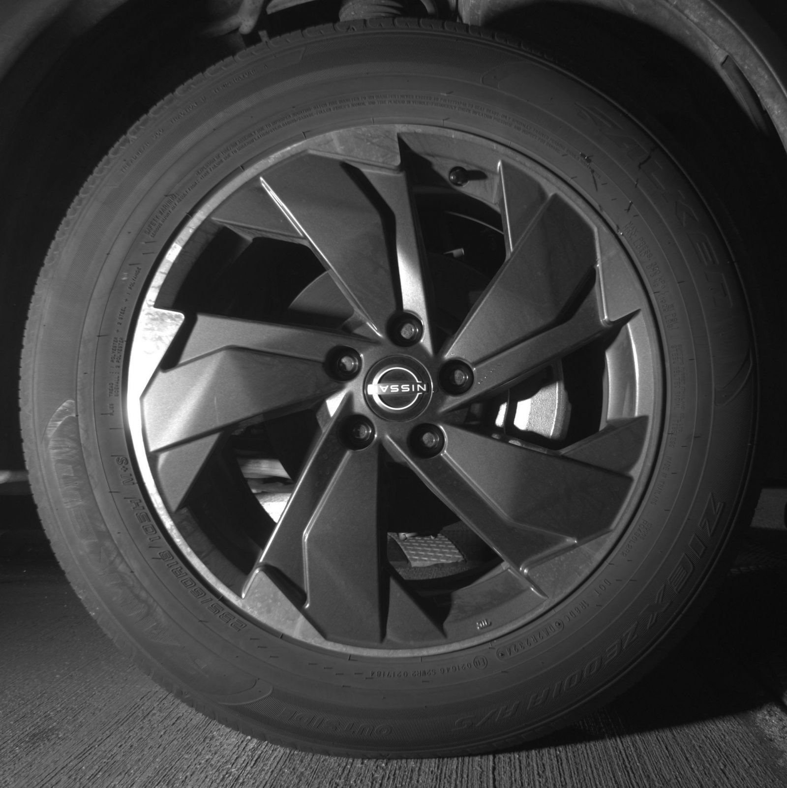Used 2025 Nissan Rogue SV FWD image 16