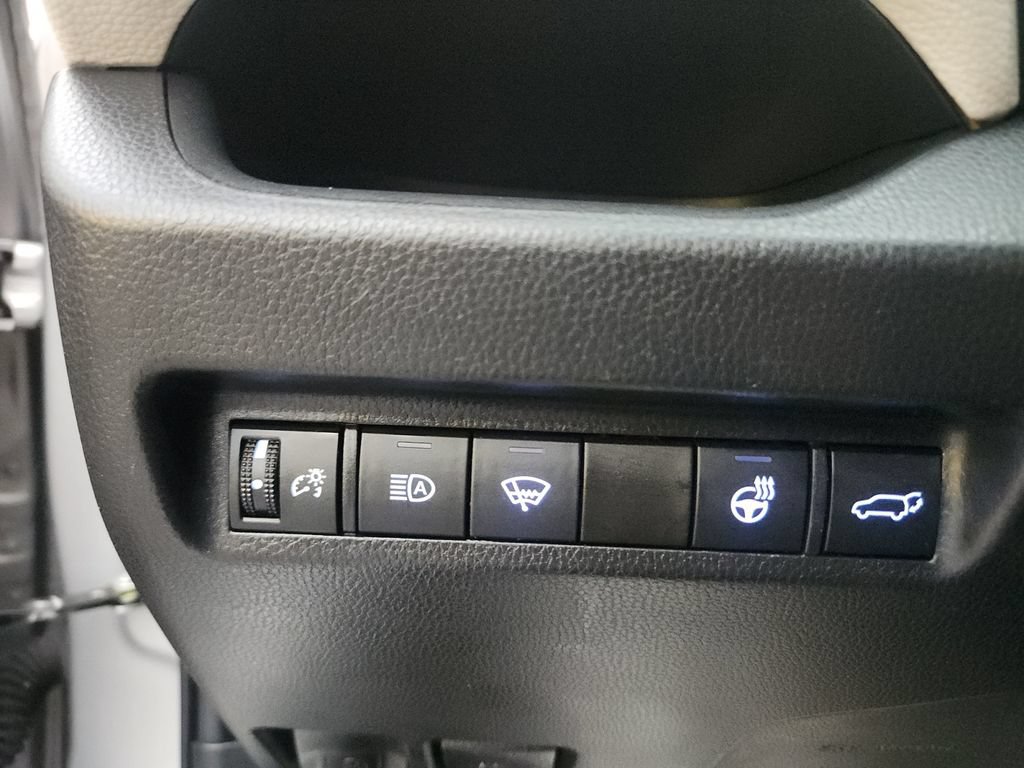 Used 2022 Toyota RAV4 XLE w/ Convenience Package AWD/4WD image 25