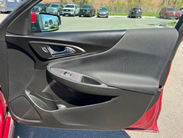 Used 2018 Chevrolet Malibu LT FWD image 10