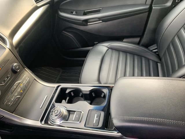 Used 2020 Ford Edge SEL w/ Convenience Package FWD image 34