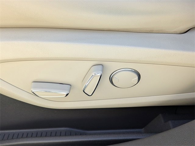 Used 2020 Lincoln Nautilus Reserve w/ Class II Trailer Tow Package image 20