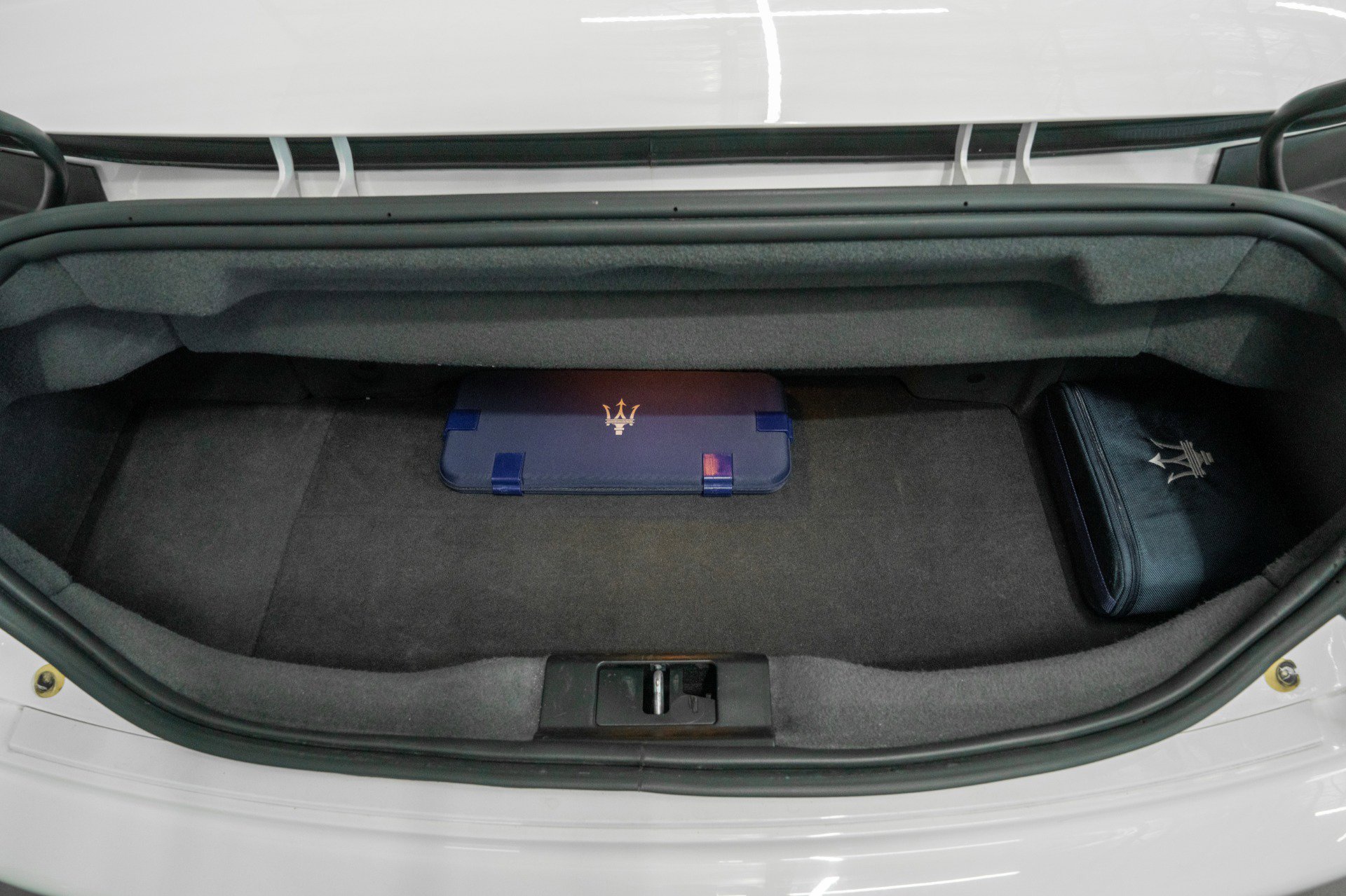 Used 2016 Maserati GranTurismo Sport RWD image 18