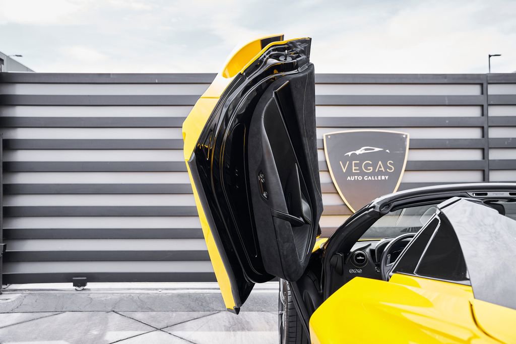 Used 2021 McLaren 720S Luxury RWD image 28