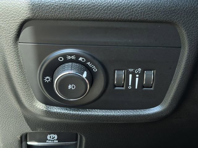 Used 2021 Jeep Grand Cherokee L Limited w/ MOPAR Finishing Package AWD/4WD image 31
