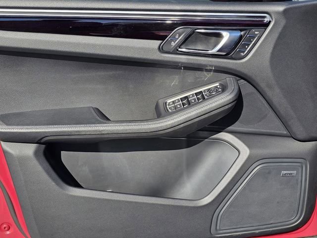 Used 2021 Porsche Macan image 14