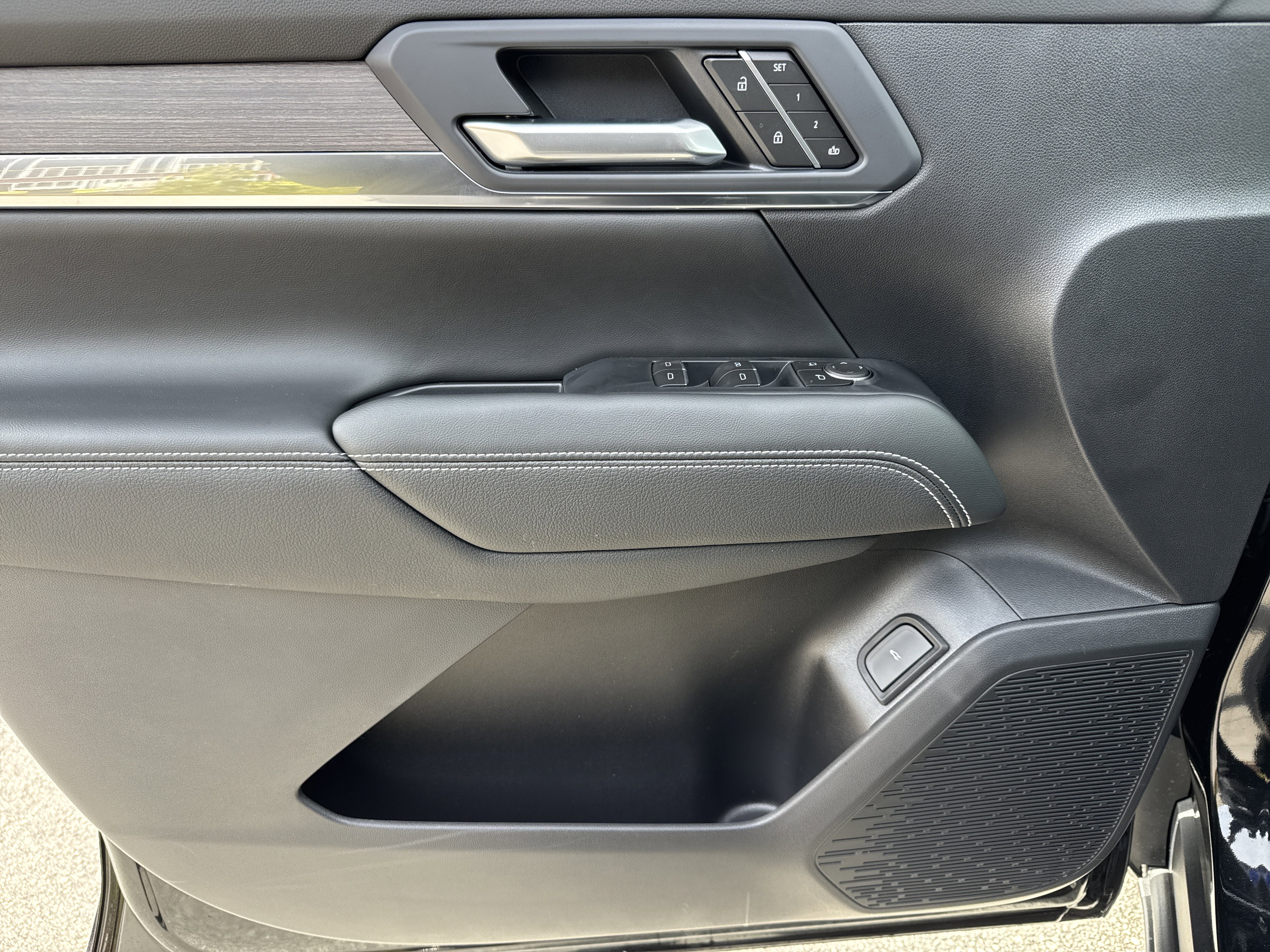 New 2026 GMC Terrain Denali w/ LPO, Floor Liner Package image 14