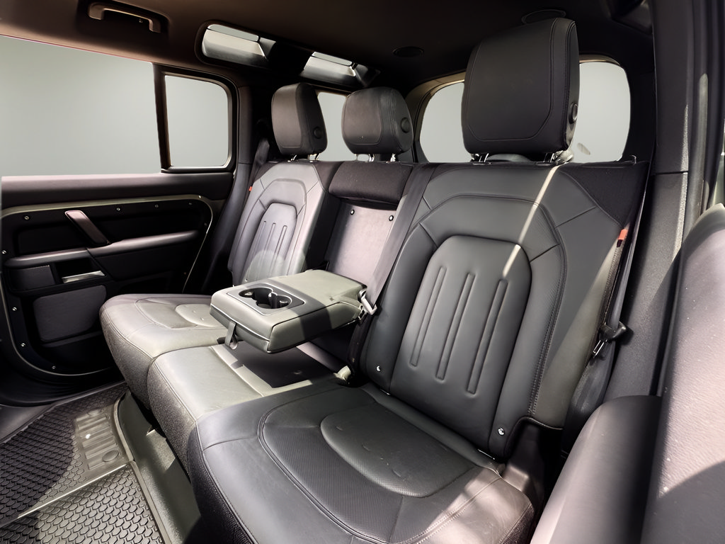 Used 2023 Land Rover Defender 110 X AWD/4WD image 17
