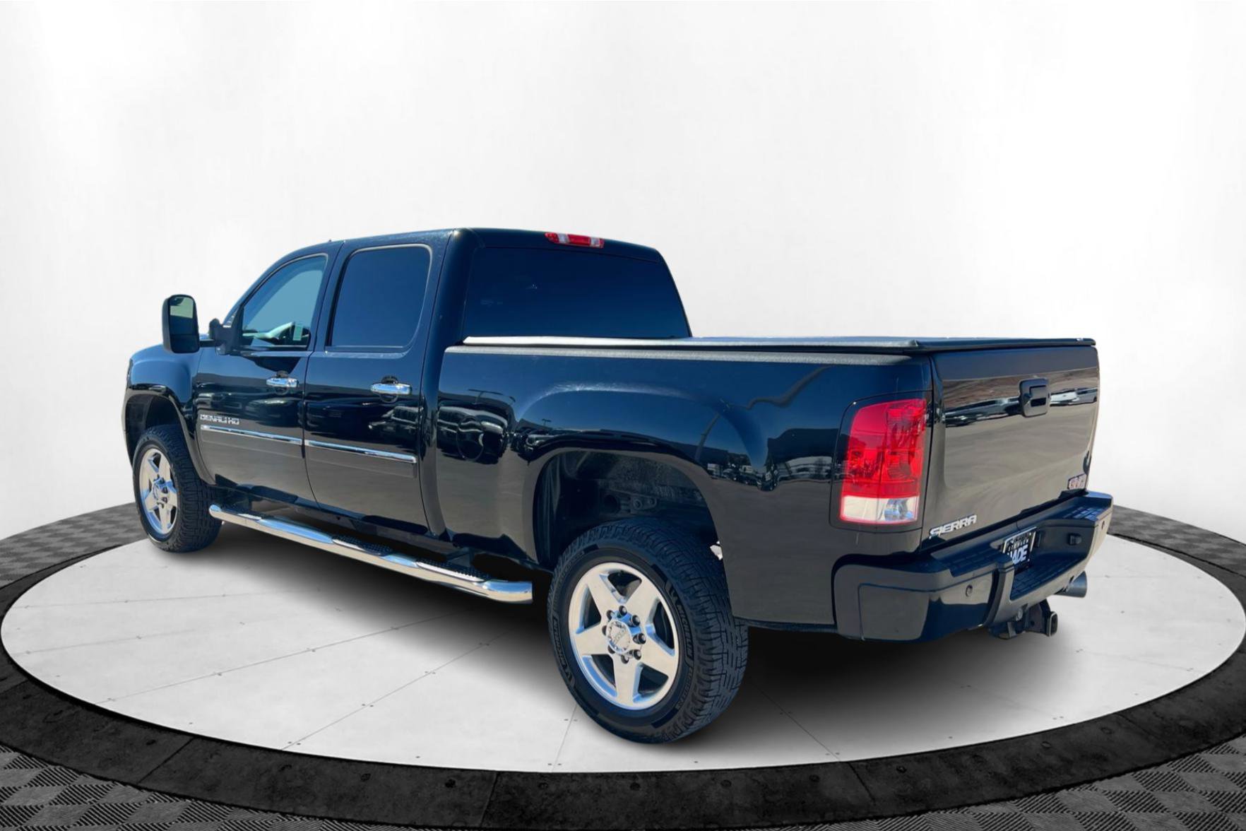 Used 2013 GMC Sierra 2500 Denali image 3