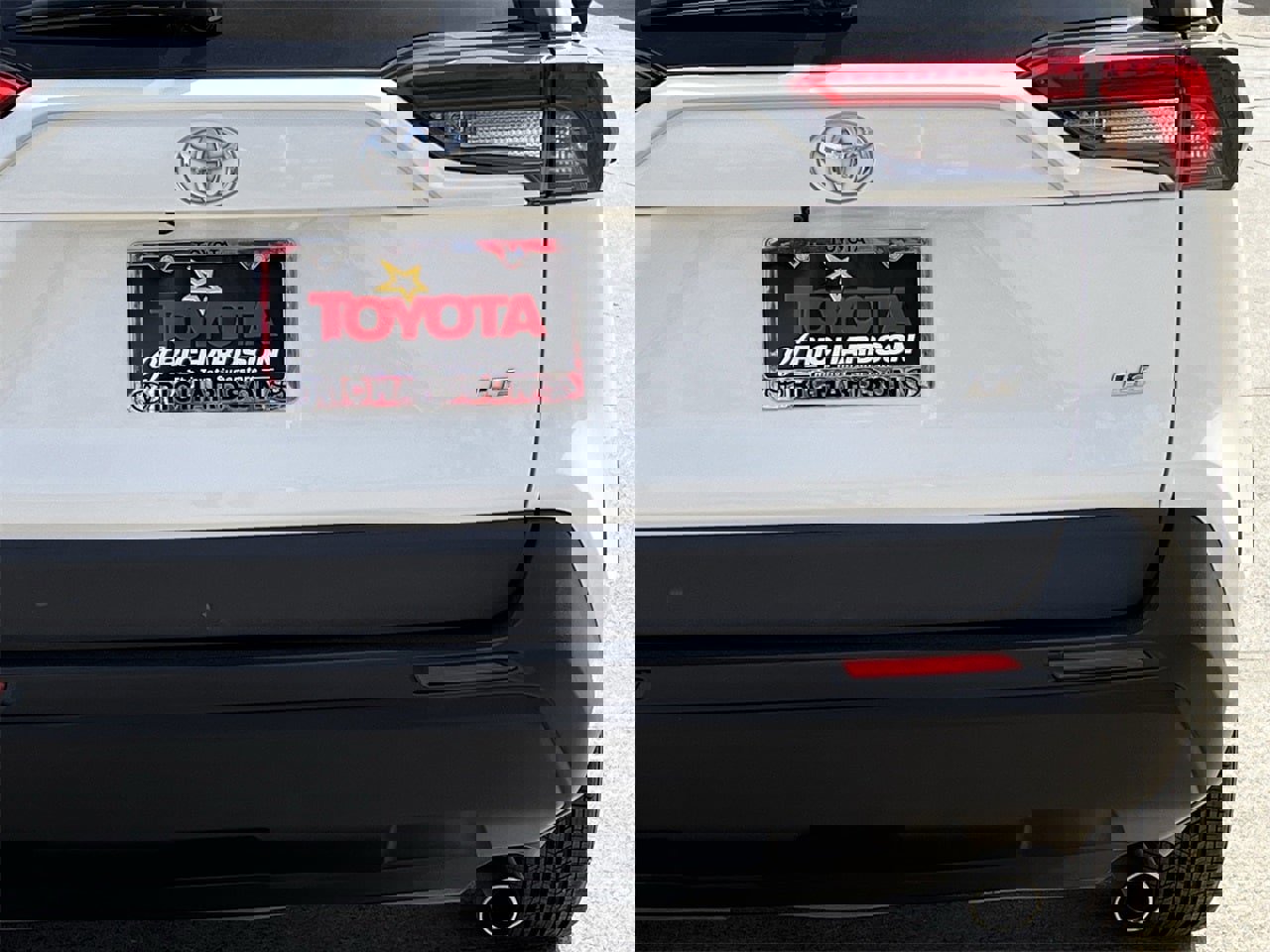 Used 2024 Toyota RAV4 LE image 6