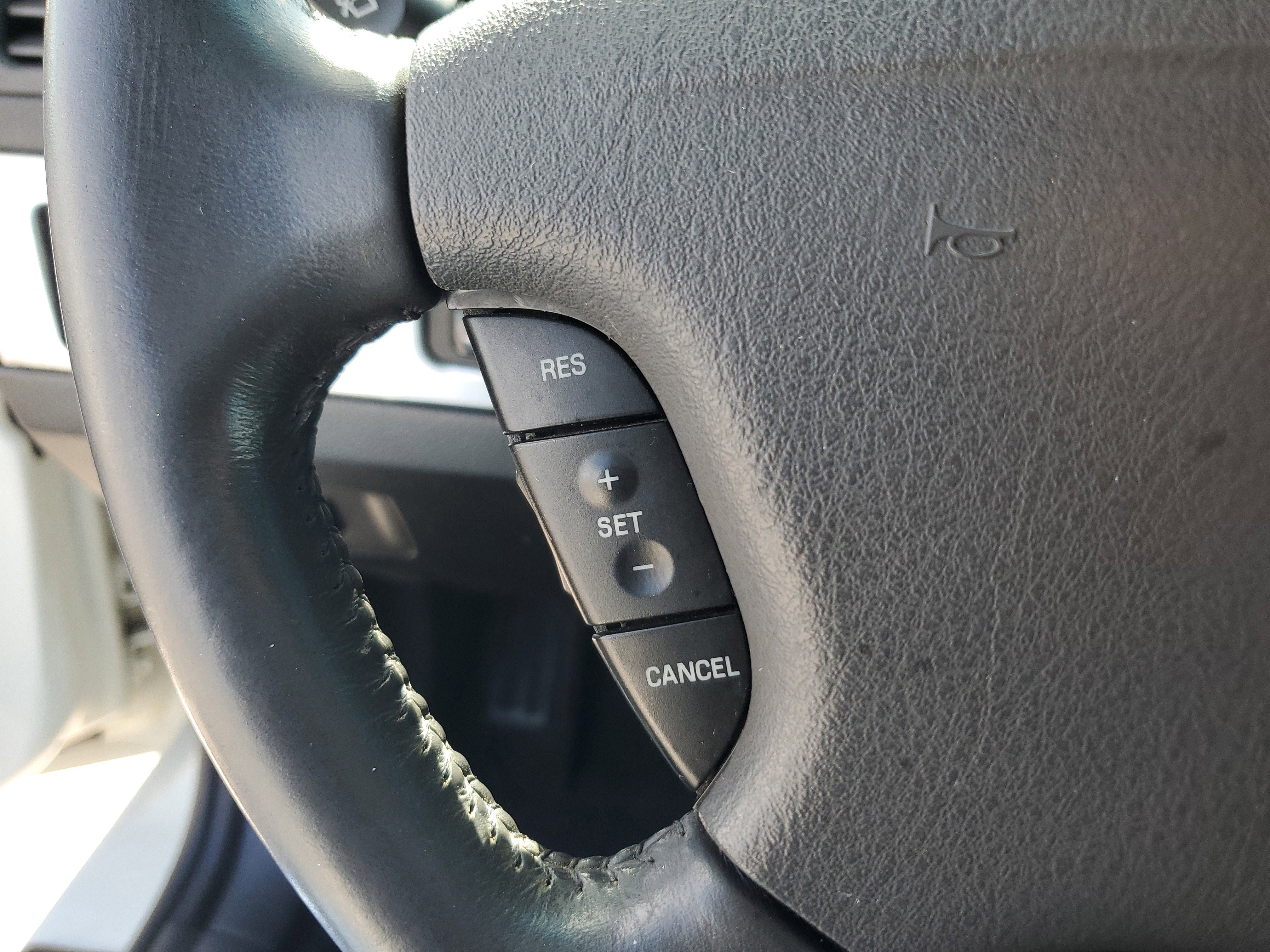 Used 2002 Ford Thunderbird image 16