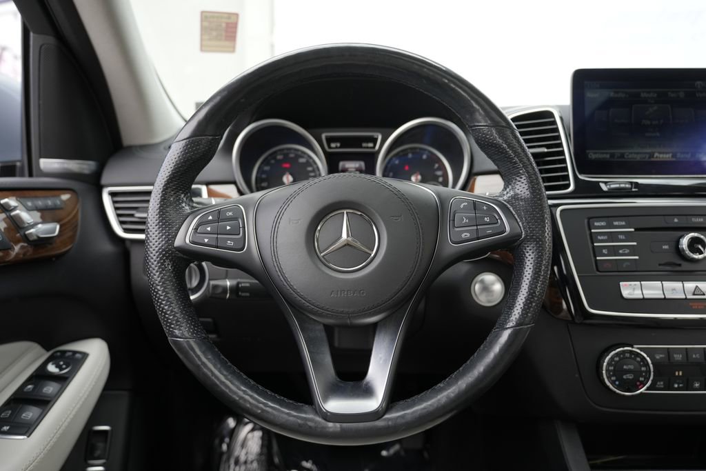 Used 2017 Mercedes-Benz GLS 450 4MATIC image 46