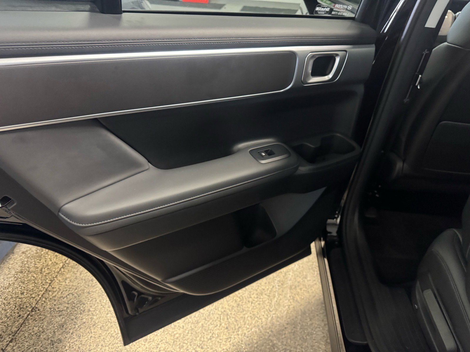 Used 2025 Hyundai Santa Fe XRT image 11