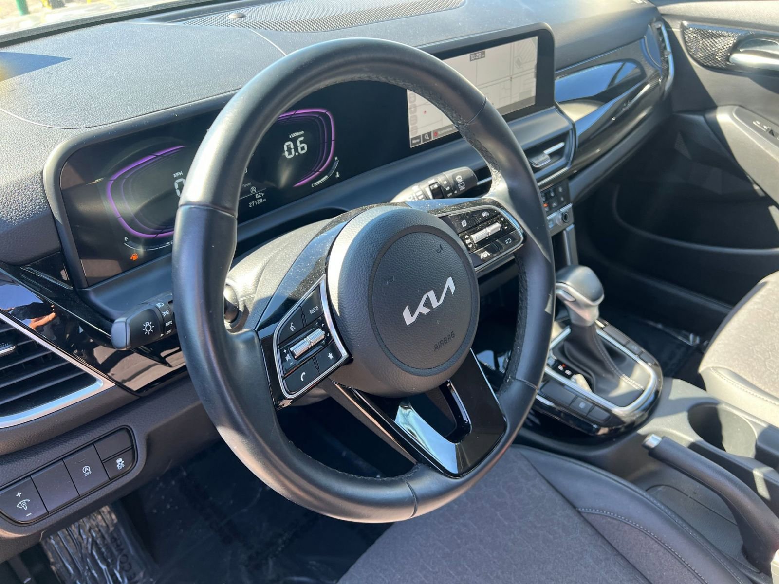 Used 2025 Kia Seltos S image 28